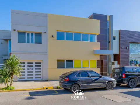 Oficinas en inmejorable ubicacion de zona Guemes