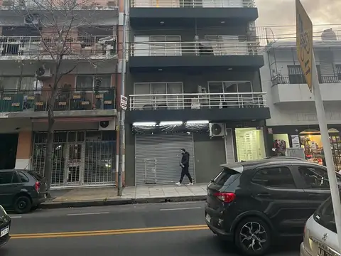 Hermoso Depto. 2 Ambientes , Estado impecable , Orientación este, muy Luminoso, Oportunidad