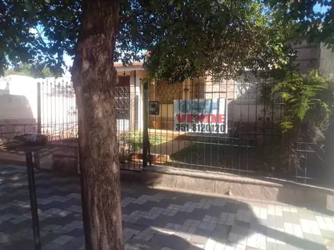 SE VENDE CASA + DPTO DE 2 DORM. B° SAN VICENTE
