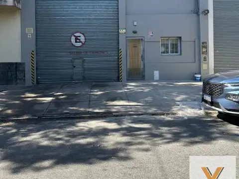 Depósito en alquiler - 300Mts2 - Paternal