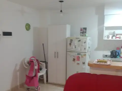 Depto Tipo Casa 2 ambientes con 1 baño