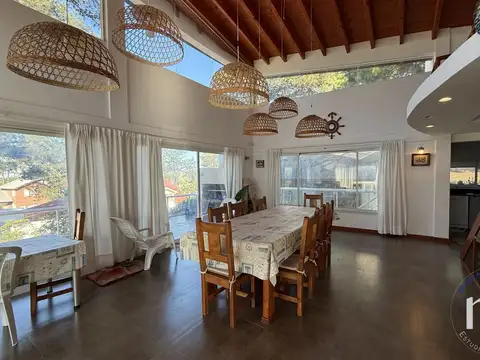 Casa 4 ambientes con 3 baños