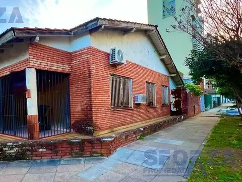 Venta de Casa 4 ambientes con patio y cochera en San Miguel