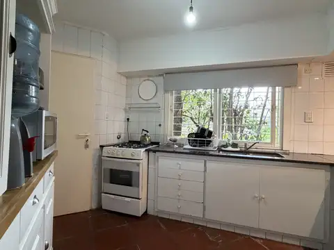Casa 6 ambientes con 3 baños