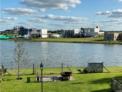 Venta Lote A La Laguna En Barrio Privado San Lucas Canning