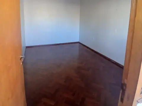 Departamento 7 ambientes con 1 baño
