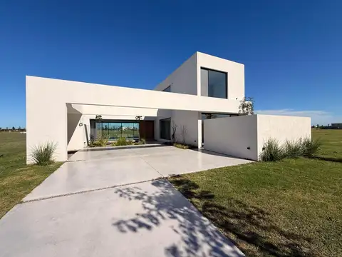 Casa en Vida Club de Campo, Funes