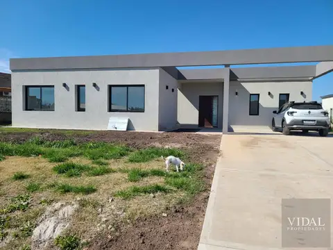 Venta Casa a Estrenar en Medal Country Club