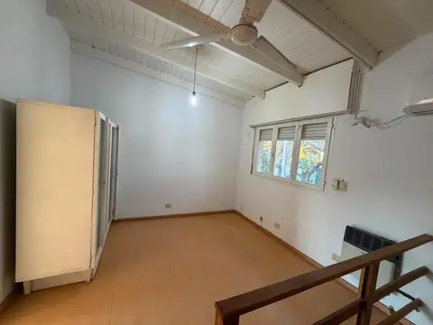 Casa en Alquiler con 1 cochera