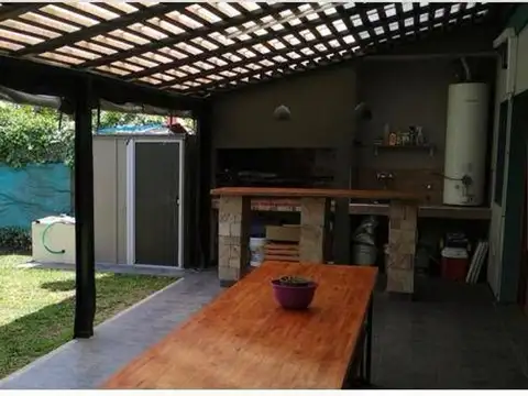 Casa en Venta con 4 cocheras