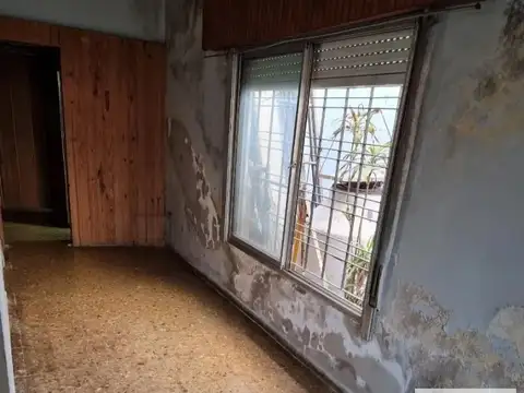 Misiones e/ Alvarez y Campos