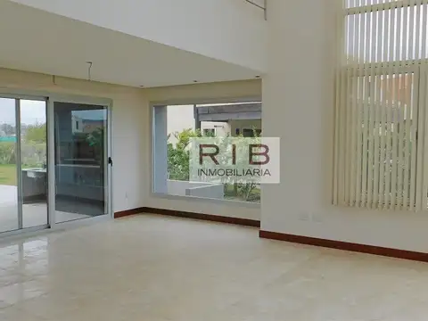 Impecable Propiedad Moderna con Renta