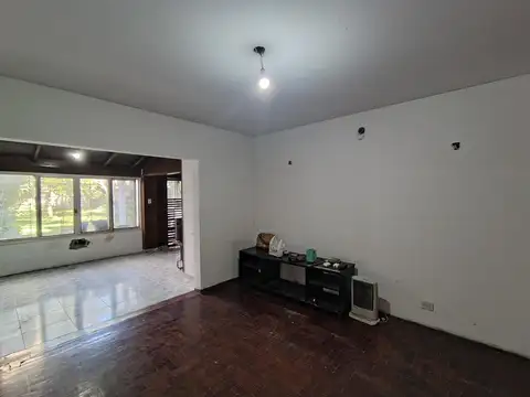 Casa a refaccionar en Venta en Villa Ballester