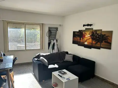 Reconquista 1416 , Piso 2