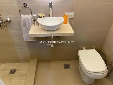 Casa 6 ambientes con 3 baños