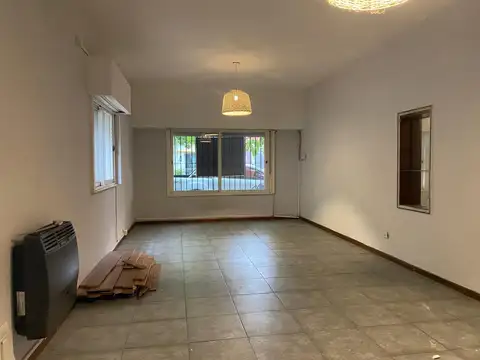 Casa en Venta en Acassuso Vias  /  Libertador, USD 380.000