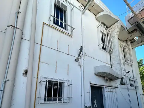 Local en Venta Via Púb.