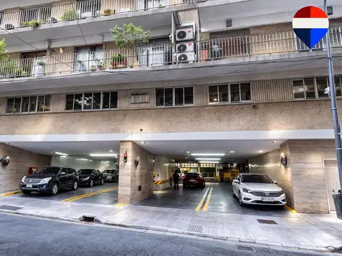 Vende cochera en Recoleta