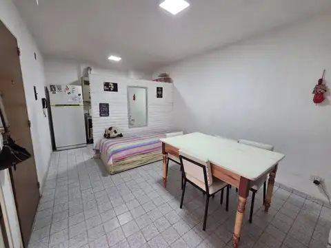 Departamento en venta 1 dormitorio interno en Rioja 1400