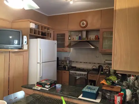 Casa 5 ambientes con 3 baños