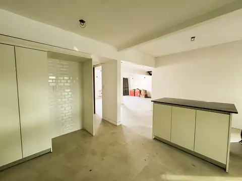 Casa 6 ambientes con 2 baños