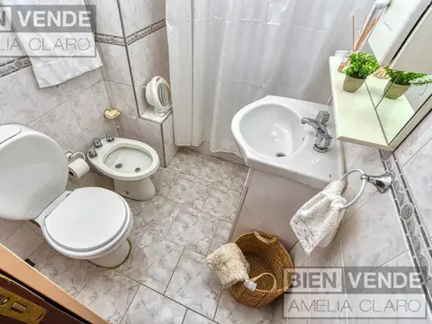 Departamento 5 ambientes con 2 baños