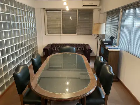 6 Despachos + Sala reunión, Puerta blindada, Caja fuerte – Tribunales, SA incluida