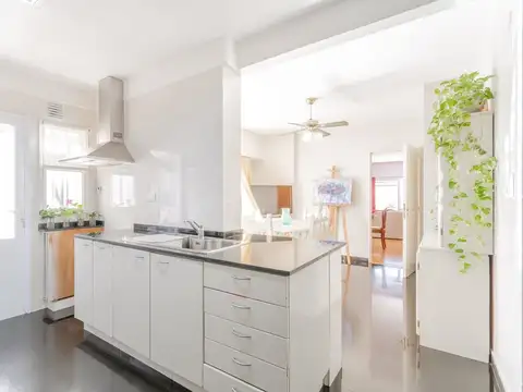 Departamento 7 ambientes con 4 baños