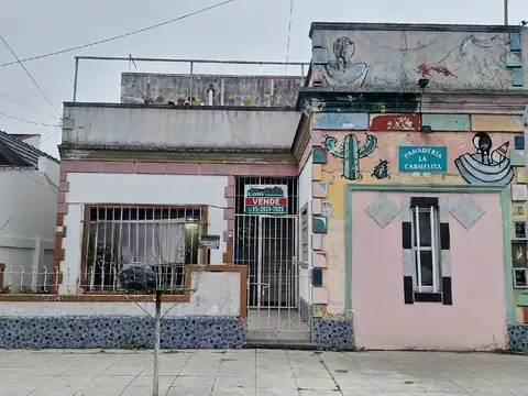 CASA DE 3 AMB + DEPTO DE 3 AMB EN PLANTA ALTA +MONOAMB
