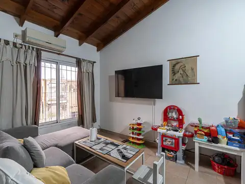 Depto Tipo Casa en Venta de 3 ambientes