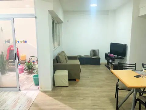 * DEPTO3 AMBIENTES CON PATIO Y BALCÓN * EXCELENTE UBICACION CENTRO DE RAMOS MEJIA *  ACEPTA PERMUTA