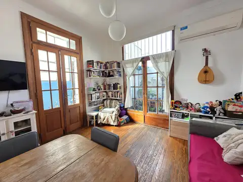 VENTA PH 2 AMB PATIO Y TERRAZA SIN EXPENSAS PARQUE PATRICIOS
