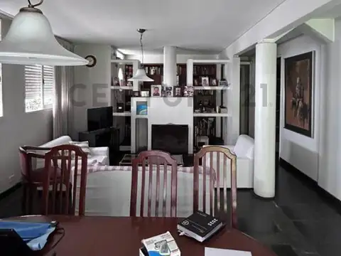 Casa en venta en La PLata - calle 1 y 66 - Plaza Matheu, Apto banco.