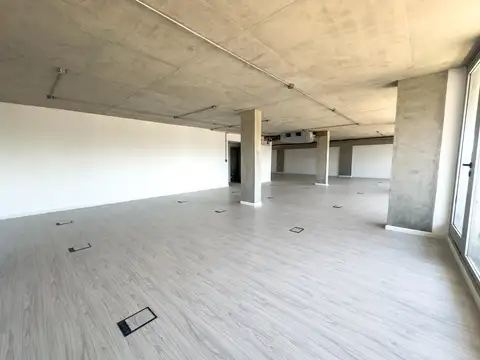 Oficina en Venta con 2 cocheras