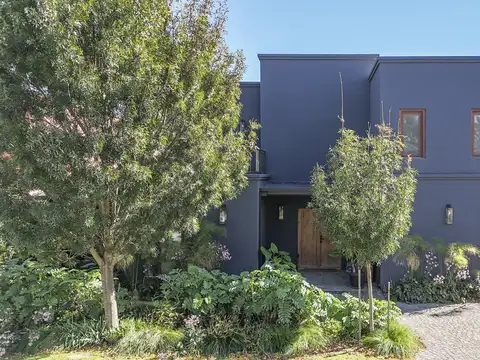 Casa en venta a la laguna - Talar del Lago 2