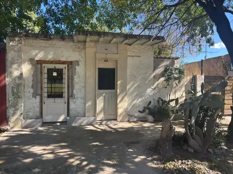CASA EN VENTA 4 AMBIENTES VILLA ASTOLFI, PILAR.