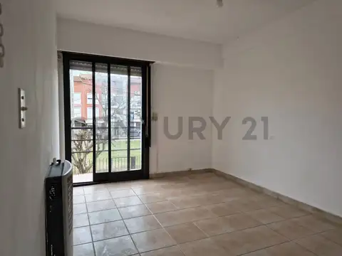 Departamento en Alquiler en Los Hornos, La Plata