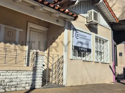 Casa 4 Ambientes en Venta en San Justo con Amplio Patio y Excelente Ubicación