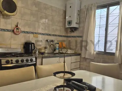Casa 4 Ambientes en Venta en San Justo con Amplio Patio y Excelente Ubicación