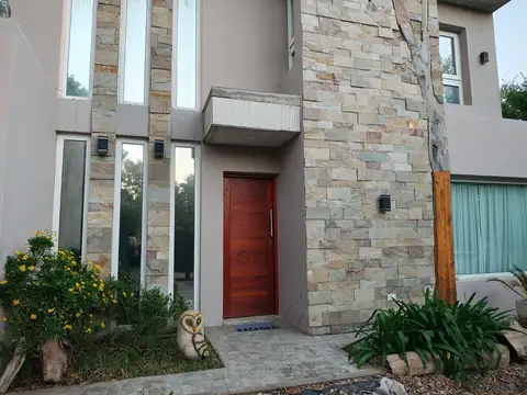 Casa en Venta en La Union, USD 260.000