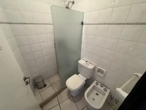 Oficina 2 ambientes con 2 baños
