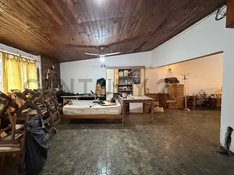 calle 135 entre 76 y 77 2100, Piso 0