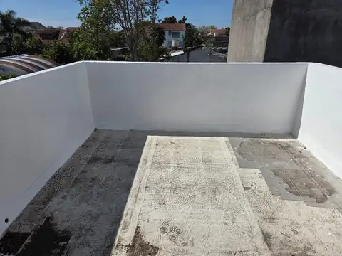 Depto Tipo Casa 4 ambientes con 2 baños