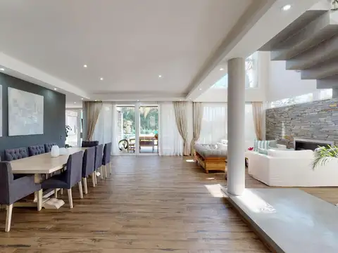 Casa 4 ambientes con 3 baños