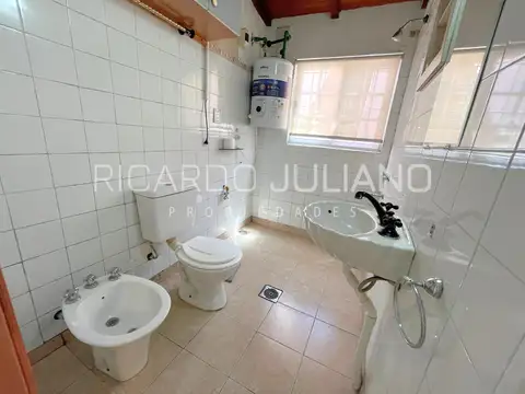 Depto Tipo Casa 2 ambientes con 1 baño