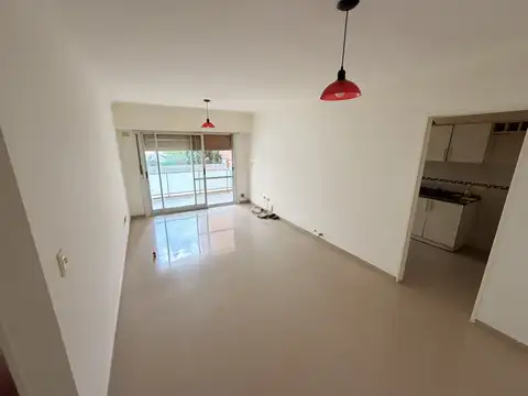 Avellaneda 1000, Piso 1