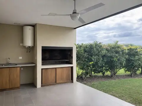 Depto Tipo Casa en Venta con 2 cocheras