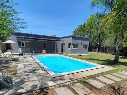 Venta Casa Quinta 3 Amb Pileta Parque en Abasto, La Plata