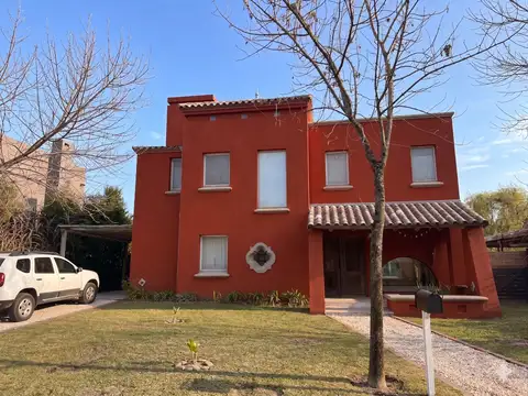 Casa en Alquiler - Santa Bárbara - Pileta