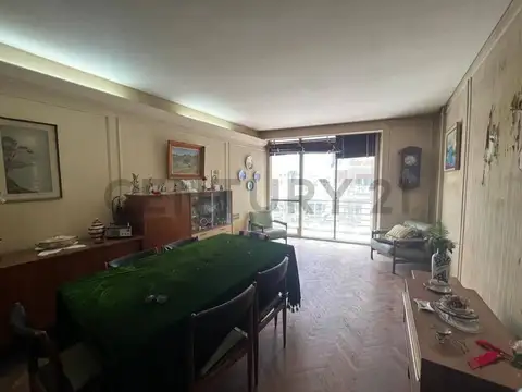 Departamento 4 amb en Venta Palermo Balcon Baño toil cochera